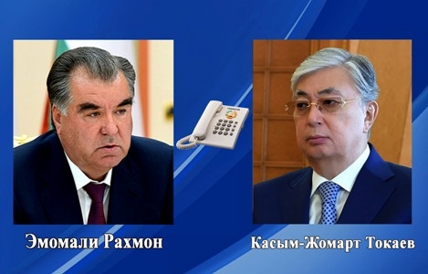 Эмомали Рахмон провел телефонный разговор с президентом Казахстана