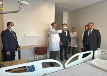 Глава Минздрава Таджикистана посетил медицинскую выставку в Анталии