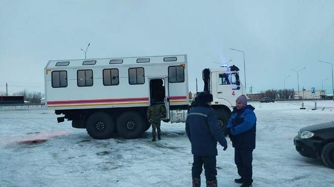 Спасатели Астаны оказали помощь группе таджикистанцев