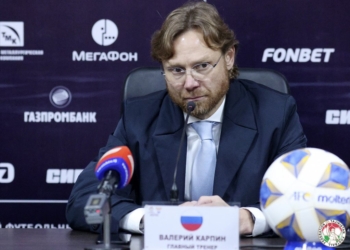 Главный тренер сборной России: Атмосфера на стадионе в Душанбе была сумасшедшая