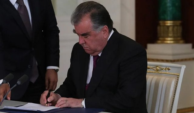 Президент подписал Указ о назначении выборов народных заседателей суда ГБАО, судов областей, города Душанбе, городов и районов