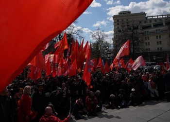 Путин подписал закон о запрете митингов у школ, больниц и вокзалов