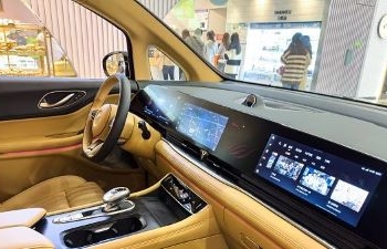 В Китае заметно вырос объем продаж люксовых легковых автомобилей