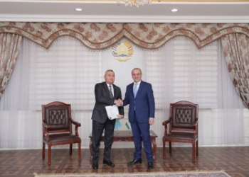 Послы Таджикистана в РК и Казахстана в РТ посетили МИД стран пребывания
