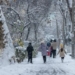 В Узбекистане пожилым и детям рекомендовали не выходить на улицу в аномально холодные дни