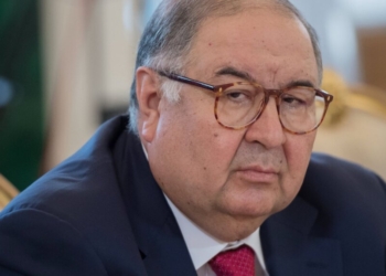 Алишер Усманов сообщил о выходе на пенсию