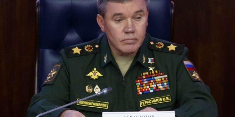 Шойгу назначил Герасимова командующим силами спецоперации вместо Суровикина