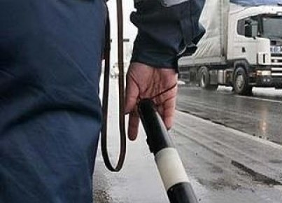 В Истаравшане водитель сбил сотрудника ГАИ