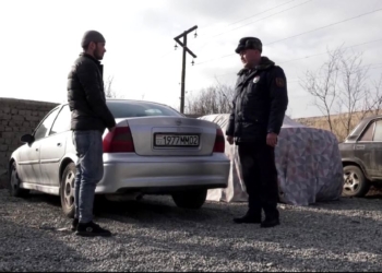 Житель Канибадама использовал поддельные водительские права, купленные в России