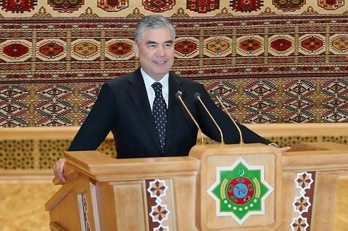 Аркадаг предложил изменить Конституцию Туркменистана, вернув однопалатный парламент