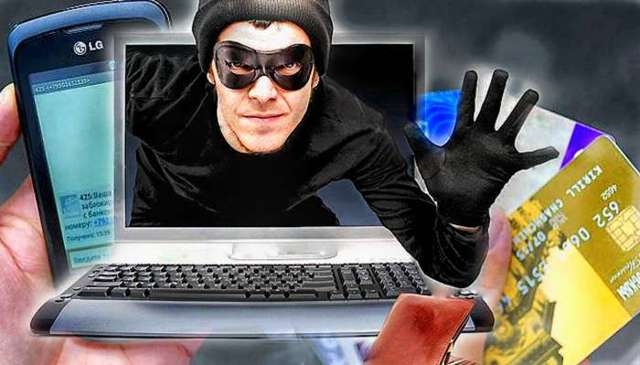 Нацбанк Таджикистана призывает граждан остерегаться интернет-аферистов