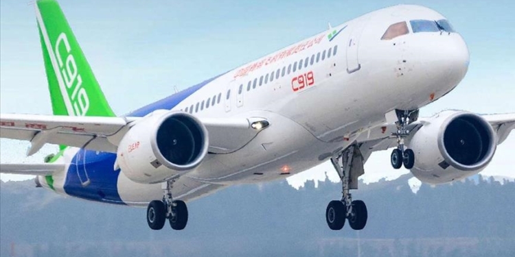Китай получил свыше 1000 заказов на большой реактивный авиалайнер C919 собственного производства
