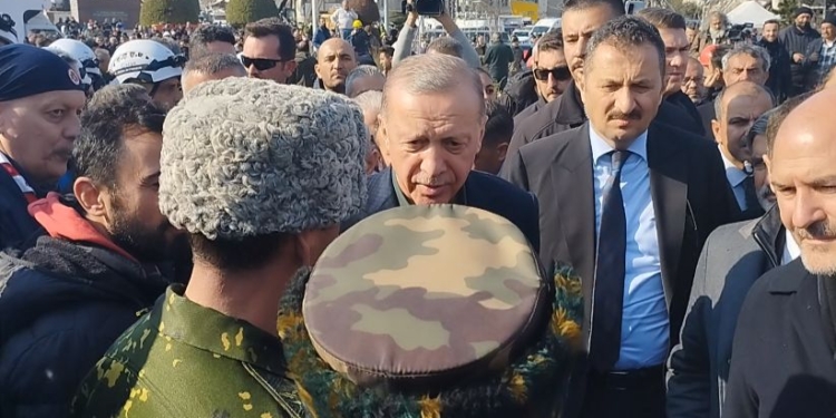 Президент Турции поблагодарил таджикских спасателей (видео)