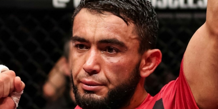 Лоик Раджабов дебютирует в UFC уже через неделю