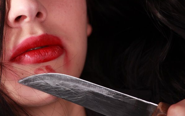 Мужчина купил нож в Душанбе, приехал в Дангару и попытался убить супругу
