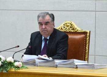 Президент подписал Указ о повышении окладов, пенсий и стипендий