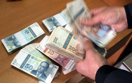 Житель Б.Гафурова «купил» два автомобиля за 249 тыс. сомони, а заплатить «забыл»