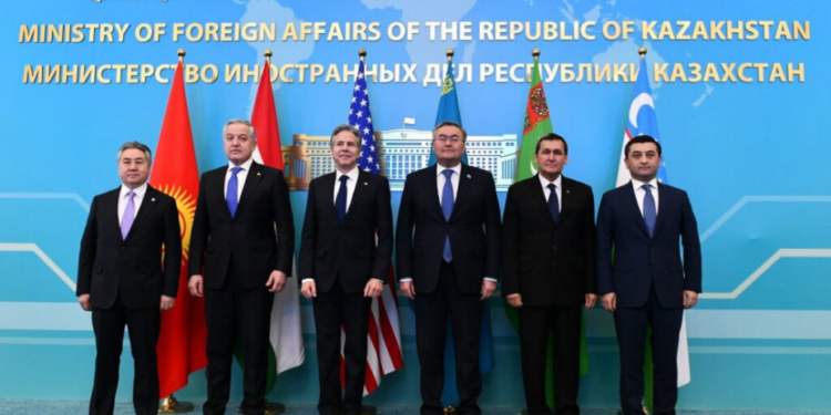 Глава МИД Таджикистана принял участие во встрече глав МИД стран Центральной Азии и США