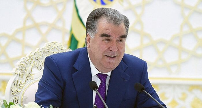 Эмомали Рахмон поздравил жителей Таджикистана с наступлением священного месяца Рамазан