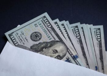 Душанбинец обещал жителю Джайхуна освободить сына от уголовной ответственности за $10 тыс.