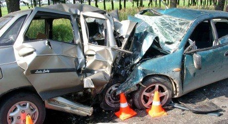 В Варзобе столкнулись четыре автомобиля. Есть погибший и раненные