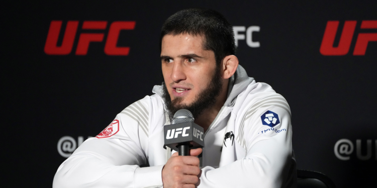 Ислам Махачев будет защищать титул UFC в Абу-Даби