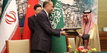 Глава МИД Ирана назвал встречу с саудовским коллегой в Пекине «позитивной»