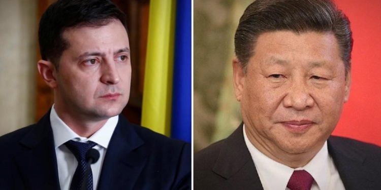 Си Цзиньпин провел телефонный разговор с Зеленским