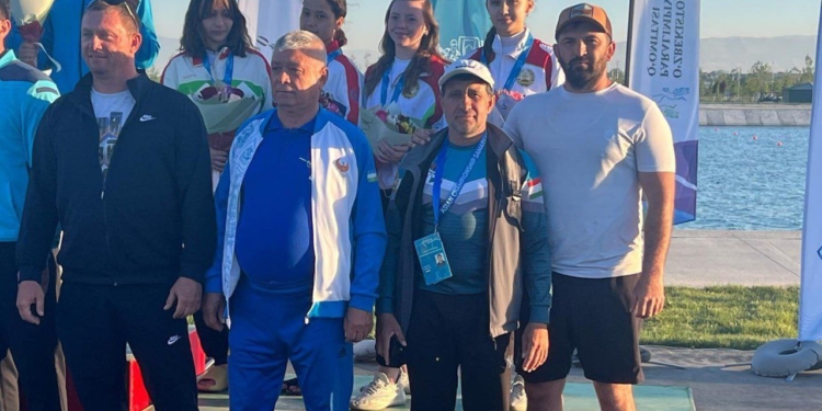 Каноисты из Таджикистана завоевали бронзу на чемпионате Азии в Самарканде