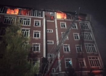 Пожар в жилом помещении в городе Вахдат. Жертв нет