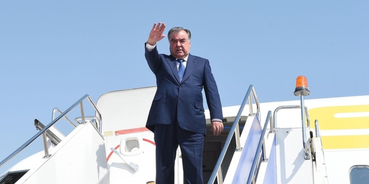 Президент Таджикистана отбыл с государственным визитом в Китайскую Народную Республику