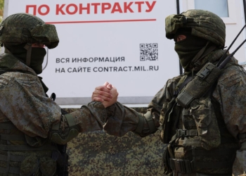 Гражданство РФ в упрощенном порядке смогут получить служащие по контракту в российской армии иностранцы