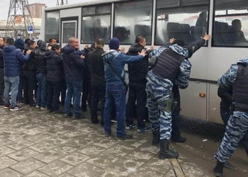 В России арестовали более сотни мигрантов