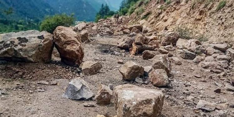 В Таджикистане сохраняется опасность схода селей, камнепадов и оползней
