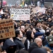 Более двух миллионов французов протестовали против пенсионной реформы