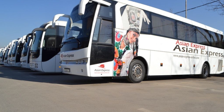 Пассажирский автобус начал курсировать по маршруту Душанбе-Худжанд