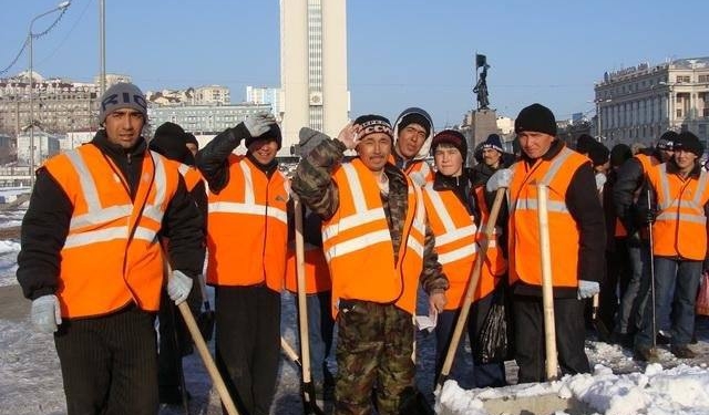 В Госдуме хотят мобилизовать таджиков, получивших гражданство РФ