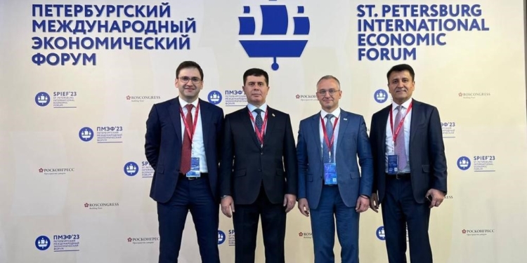 Делегация Таджикистана приняла участие в Петербургском международном экономическом форуме