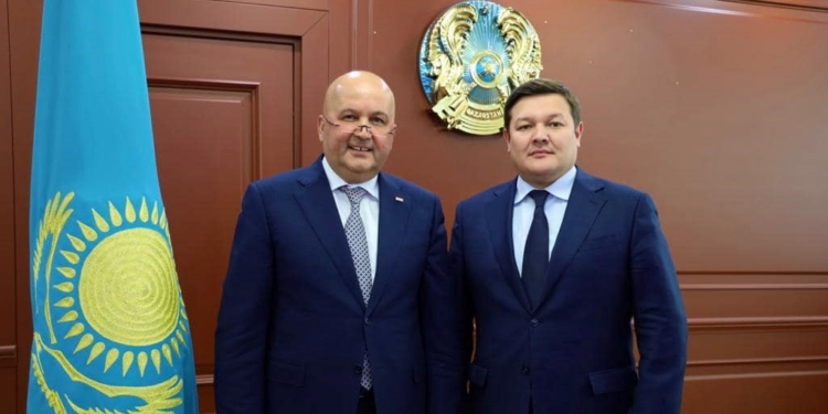 Встреча Посла Таджикистана с Министром культуры Республики Казахстан