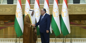 Эмомали Рахмон провел встречу с заместителем Премьер-Министра Кувейта