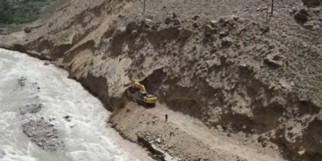 Кохир Расулзода ознакомился с работами в зоне стихийного бедствия в Рошткалинском районе