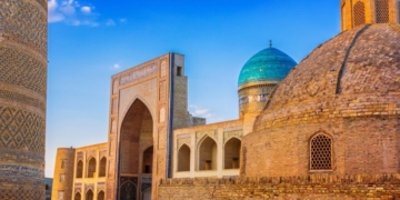 Медресе Мири Араб — центр исламского учения