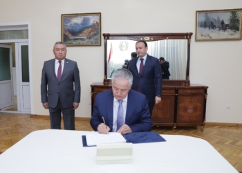 Глава МИД Таджикистана посетил Посольство Казахстана