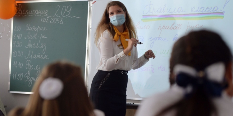 Россия намерена подготовить учителей для русскоязычных школ Таджикистана