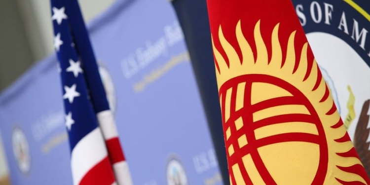 США ввели санкции против Киргизии за поставки санкционных товаров в Россию