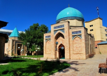 Узбекистан: Ансамбль Шейхантаур