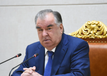 Эмомали Рахмон встретился с руководителями и активистами Дарвазского района