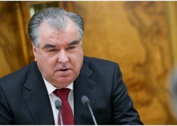Президент Таджикистана встретился с руководителями и активистами Ванджского района