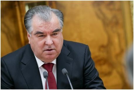 Президент Таджикистана встретился с руководителями и активистами Ванджского района