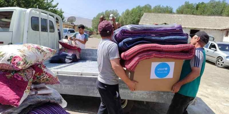 КЧС: 95 домохозяйствам двух столичных районов оказана помощь